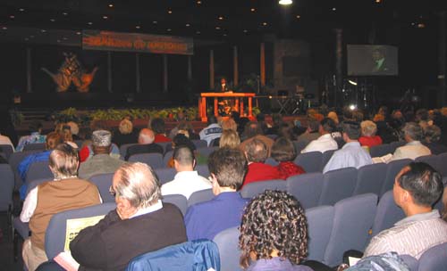 Evangelist Perkins Teaching in 2003 International God's News Behind the News Conference